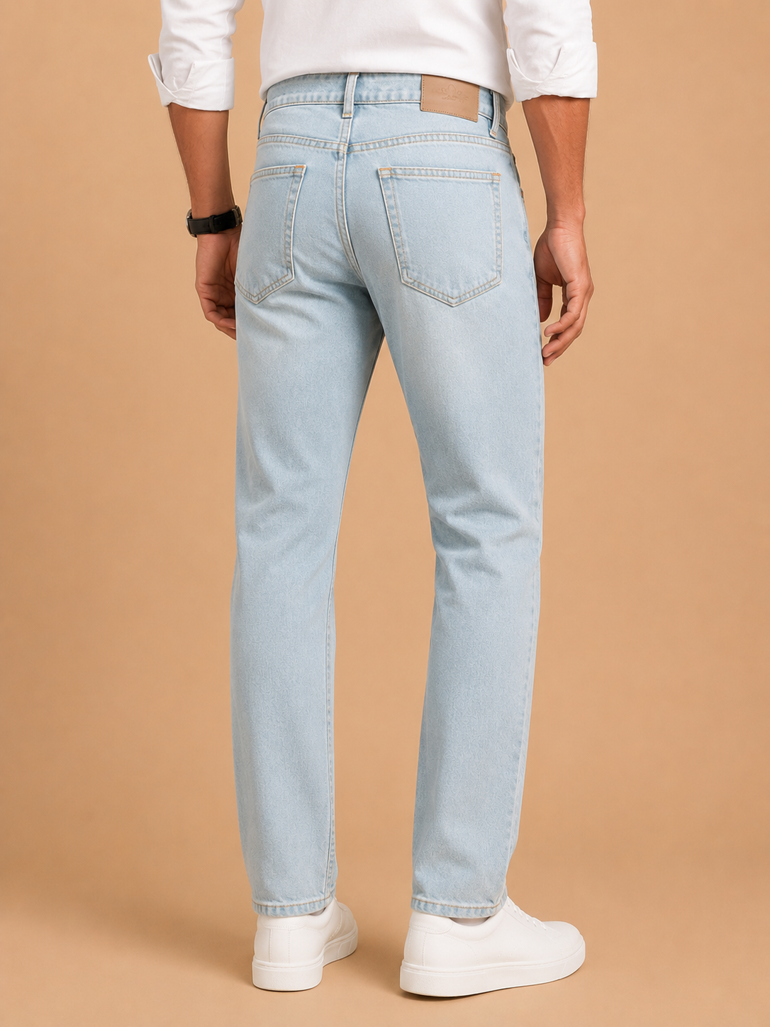 Men’s Light Wash Straight-Fit Jeans